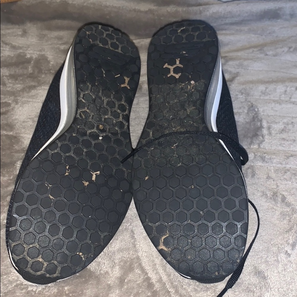 Shoes - Picture 2 of 5